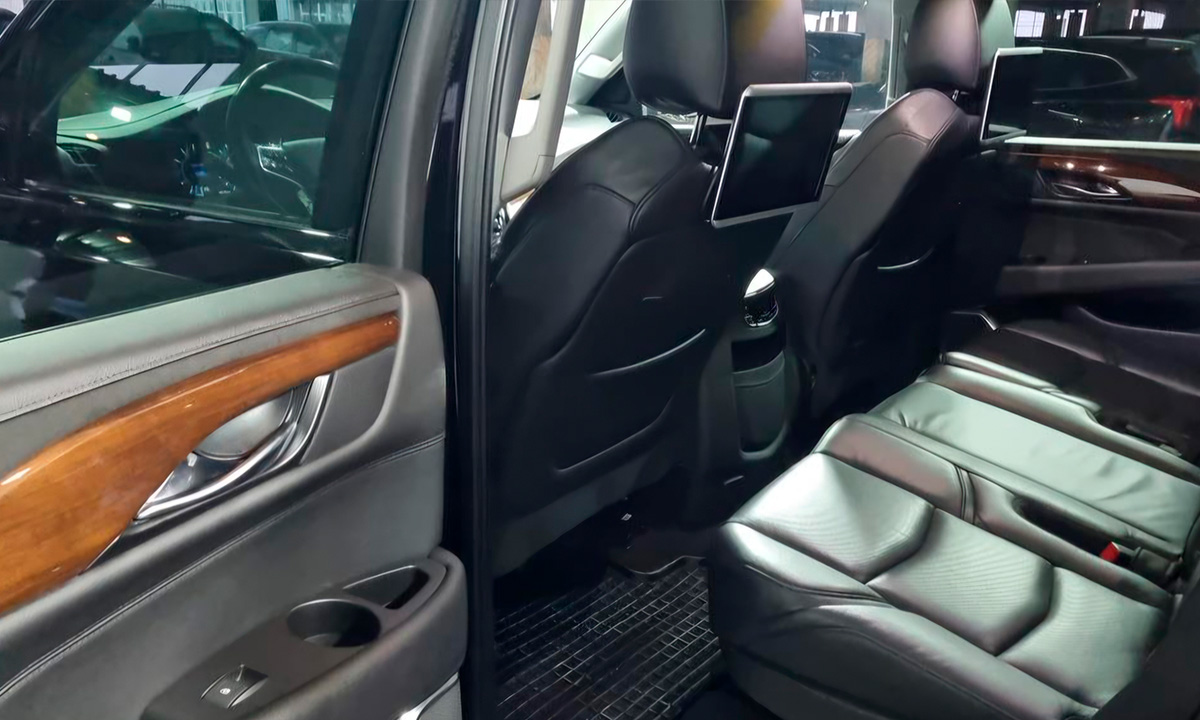 Cadillac Escalade 6.2 AT